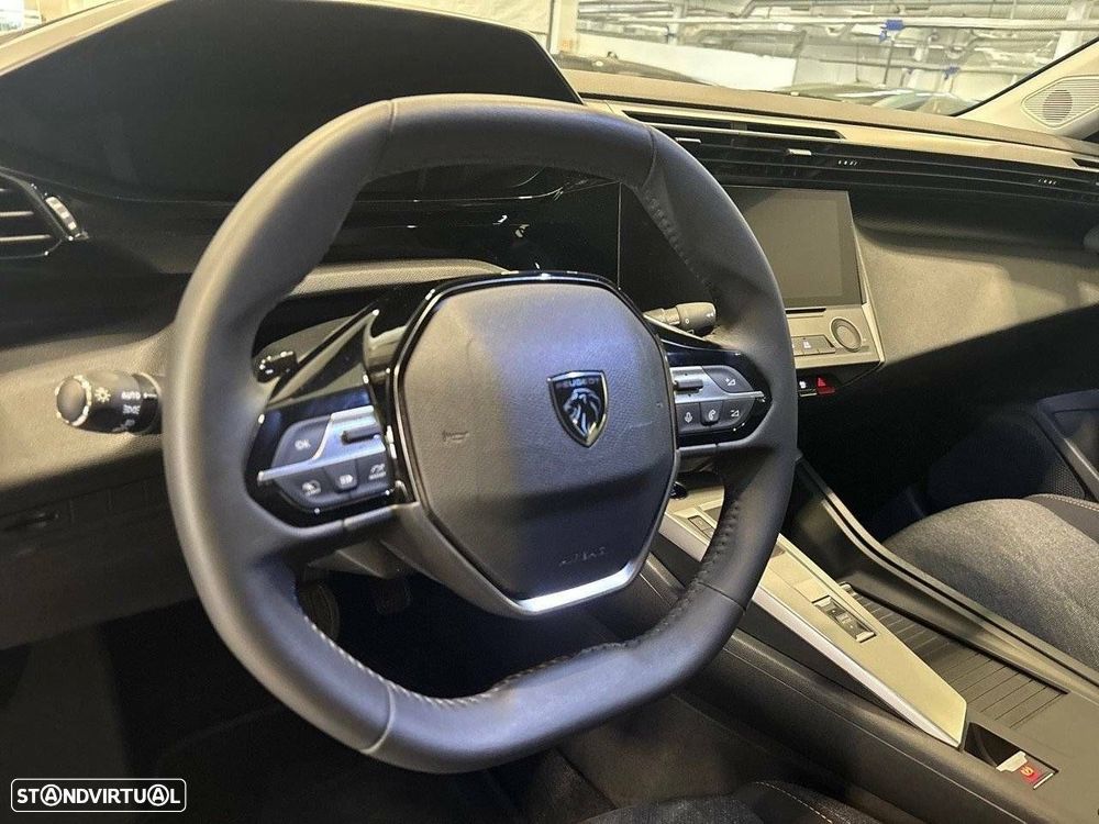 Peugeot 308 1.2 Hybrid Style e-DCS6 - 12