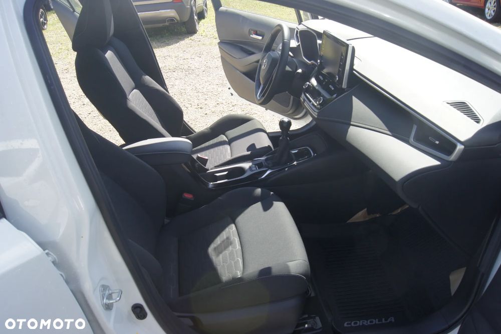 Toyota Corolla - 10