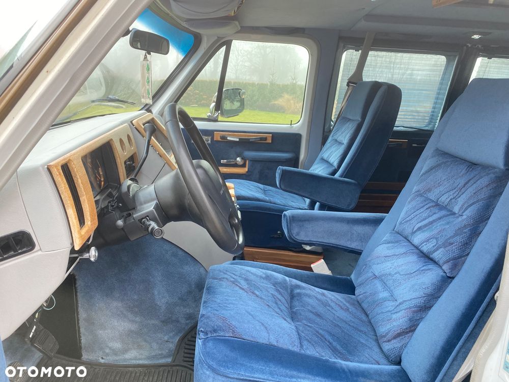 Chevrolet Chevy Van - 9