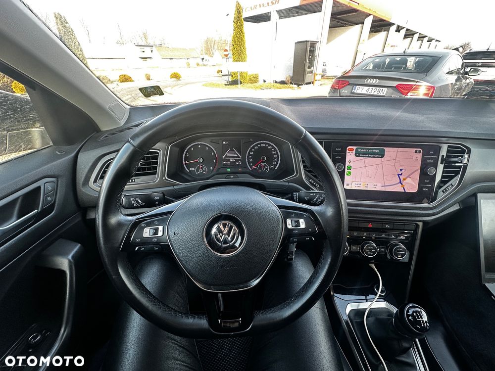 Volkswagen T-Roc 1.0 TSI Advance - 12
