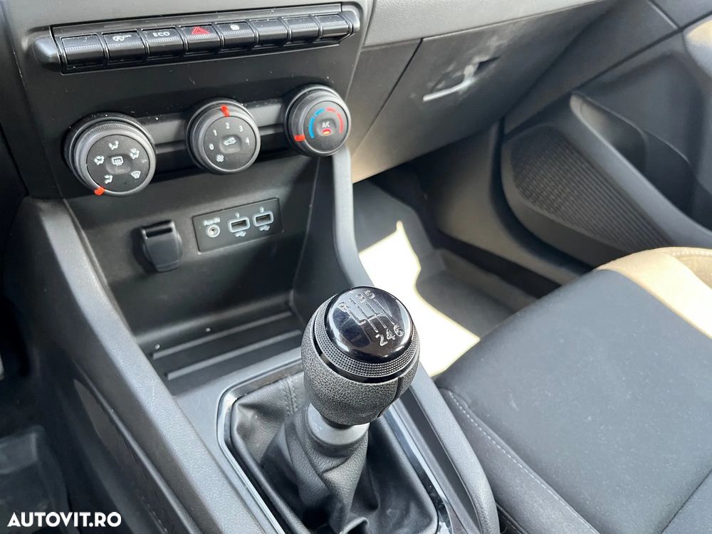Renault Clio - 17
