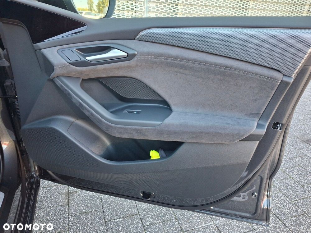 Audi A6 Avant e-tron - 17