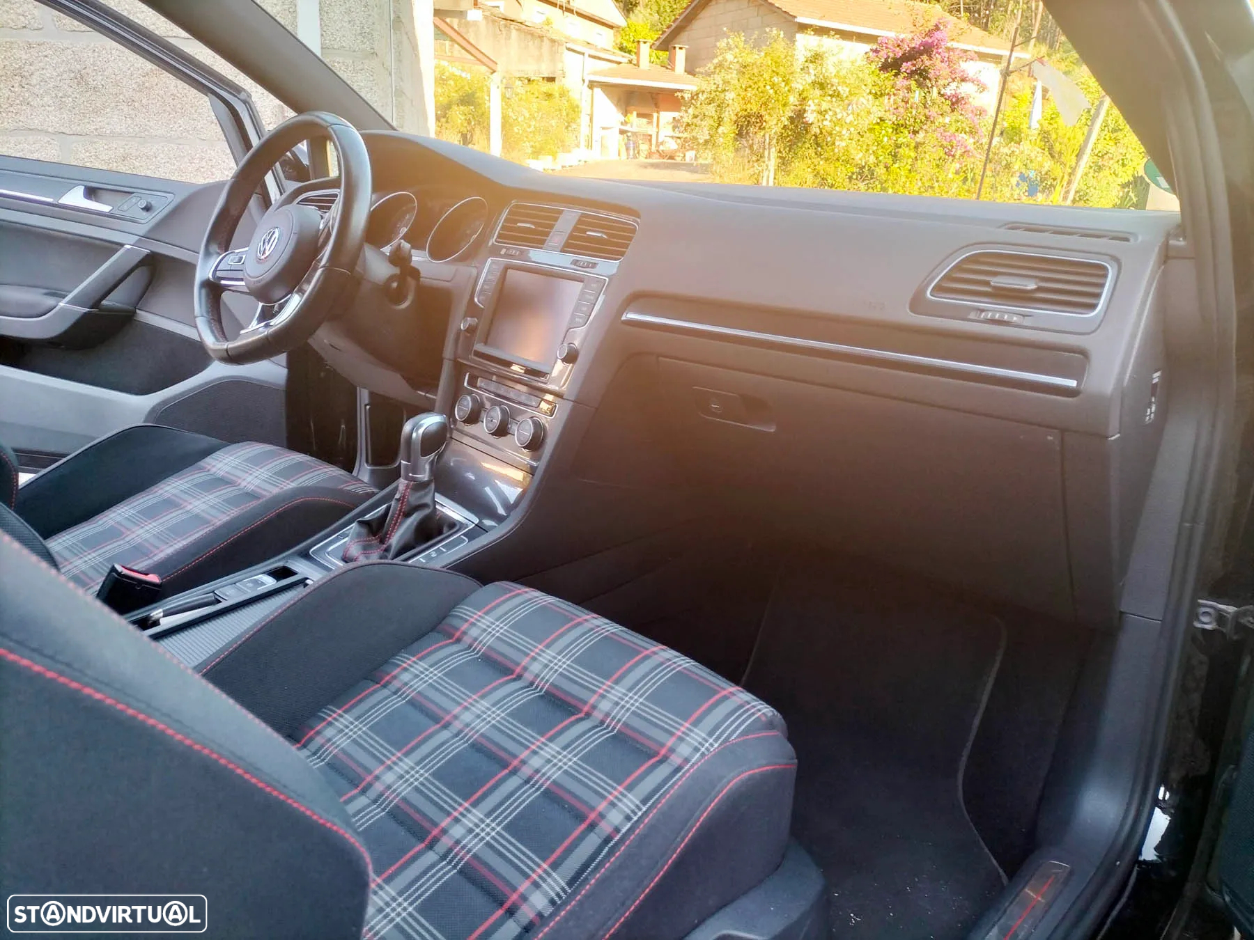 VW Golf 2.0 TSi GTi DSG Performance - 12