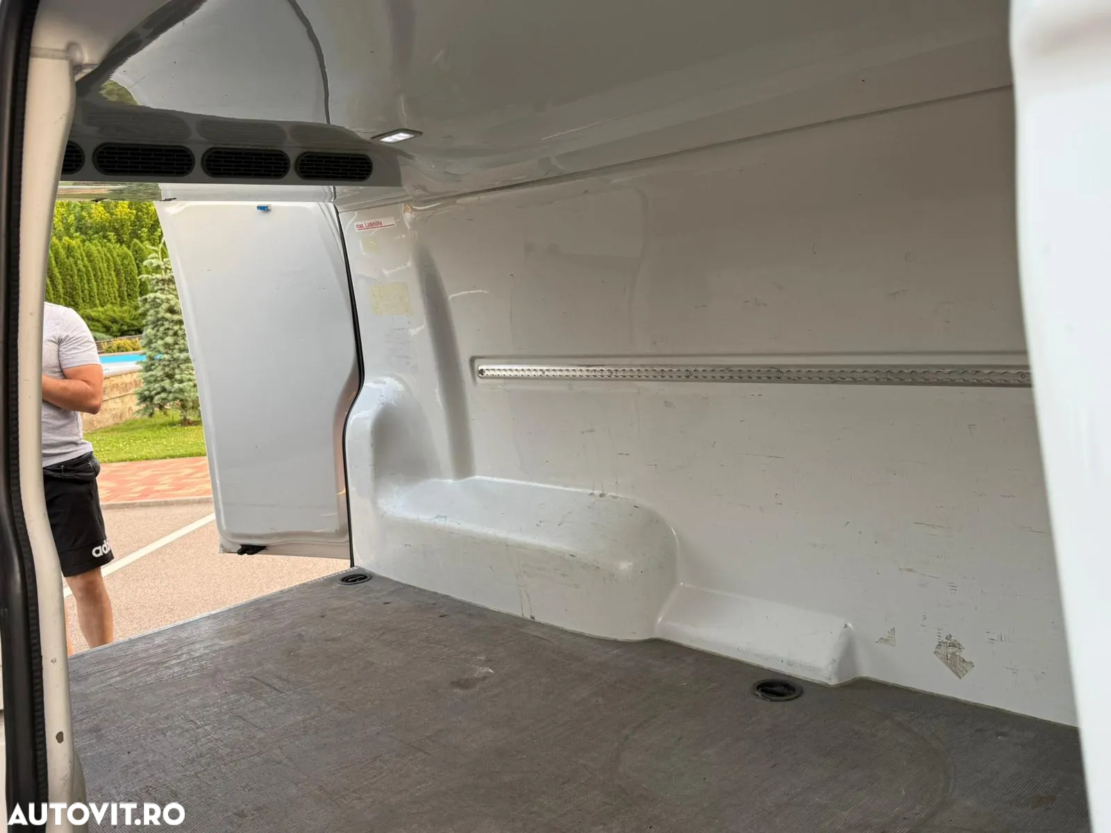 Volkswagen Transporter - 13