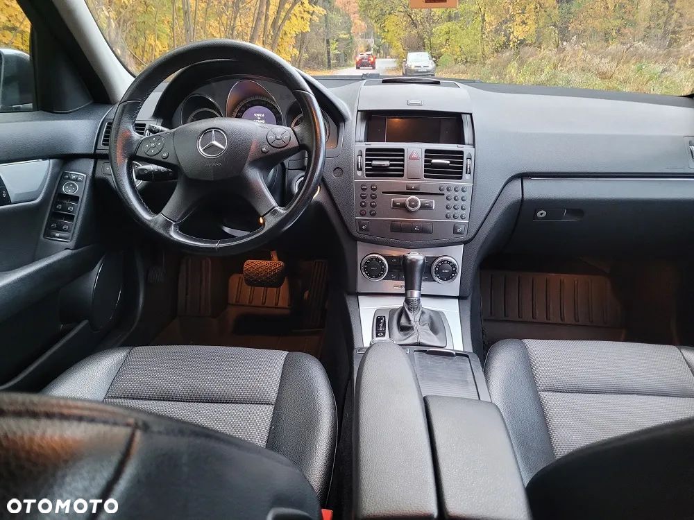 Mercedes-Benz Klasa C 220 CDI DPF Automatik BlueEFFICIENCY Avantgarde - 9