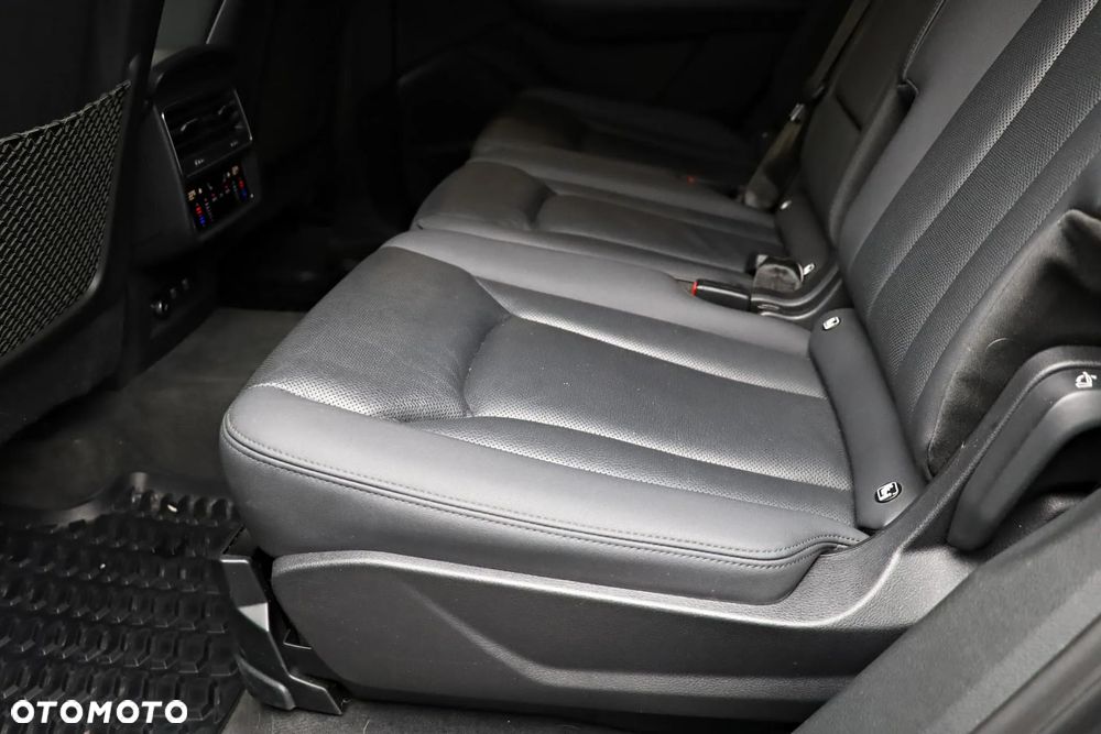 Audi Q7 - 19