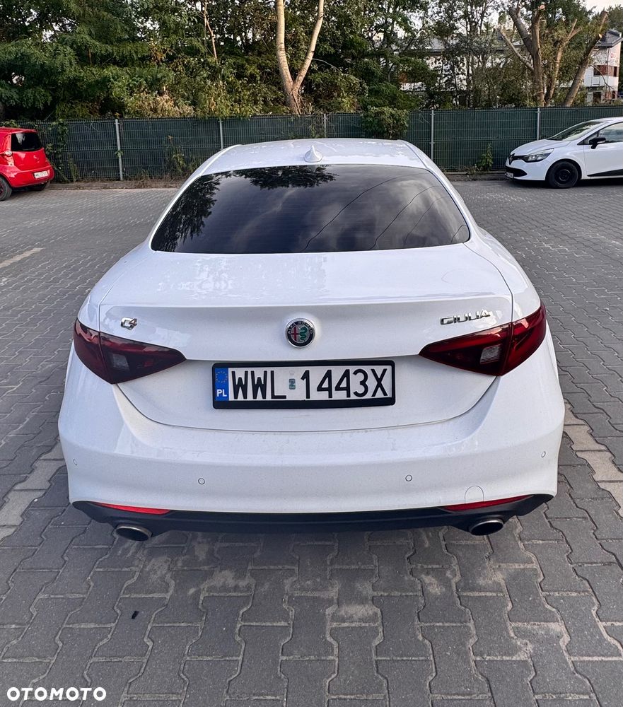 Alfa Romeo Giulia 2.0 Turbo TI Q4 - 10