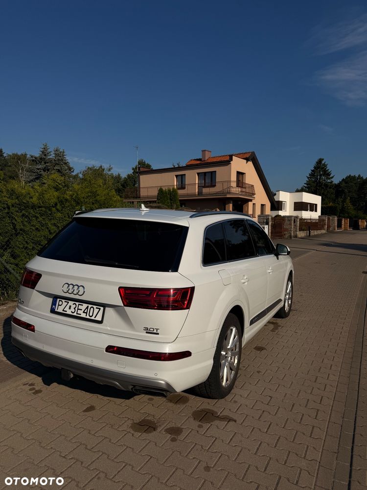 Audi Q7 55 TFSI mHEV Quattro S Line Tiptr - 11
