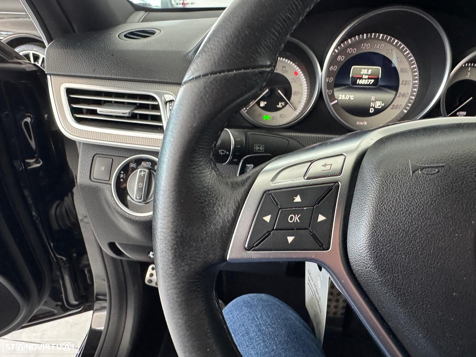 Mercedes-Benz E 250 CDi Avantgarde BE Auto. - 19