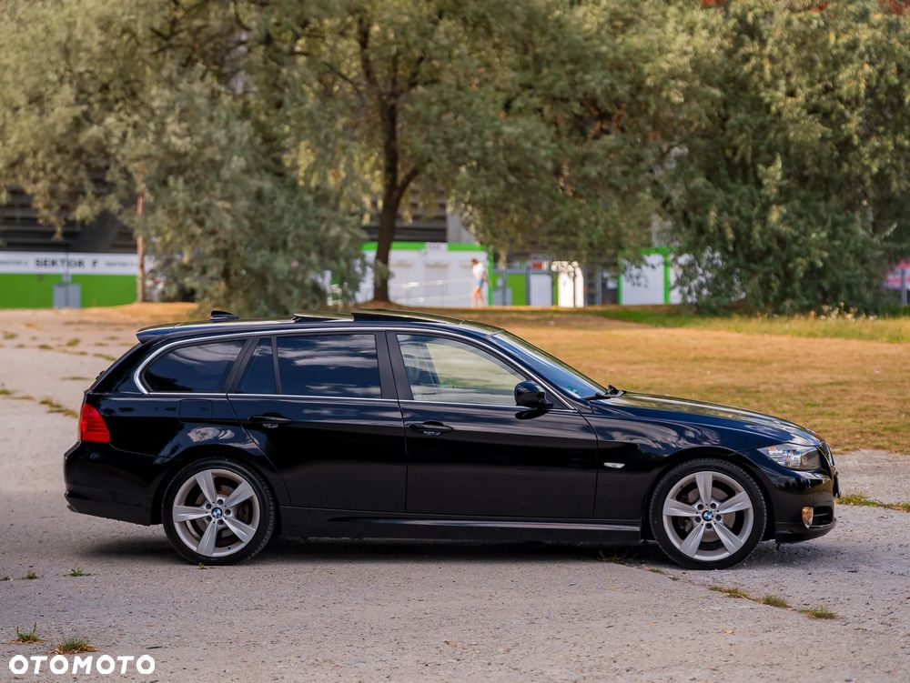 BMW Seria 3 325i Edition Exclusive - 13