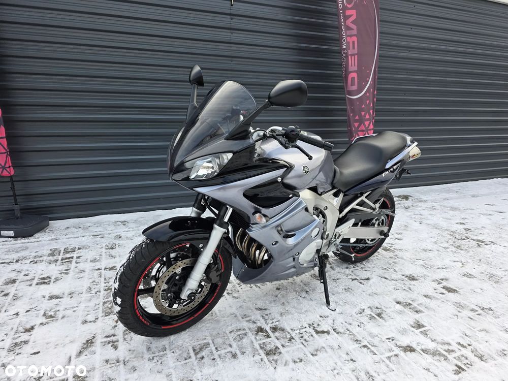 Yamaha FZ6 - 4