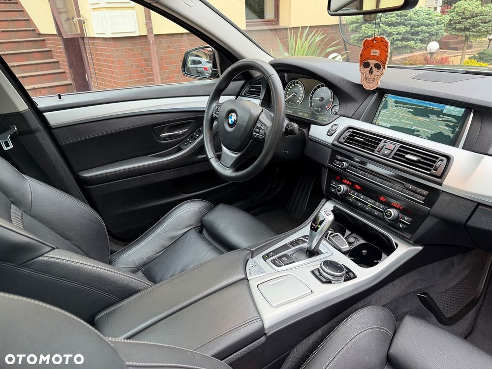 BMW Seria 5 520d Luxury Line - 28