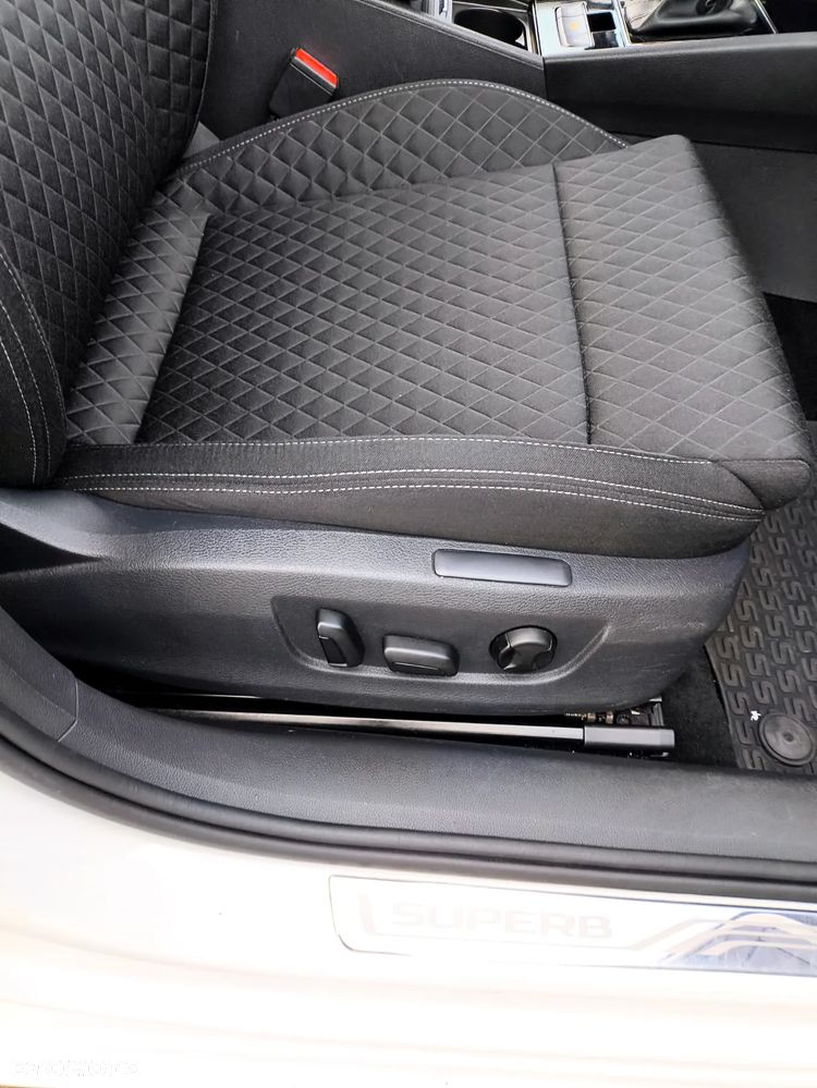 Skoda Superb 2.0 TDI 4x4 Style DSG - 22