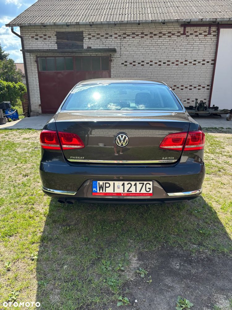 Volkswagen Passat 2.0 TDI Comfortline DSG - 2