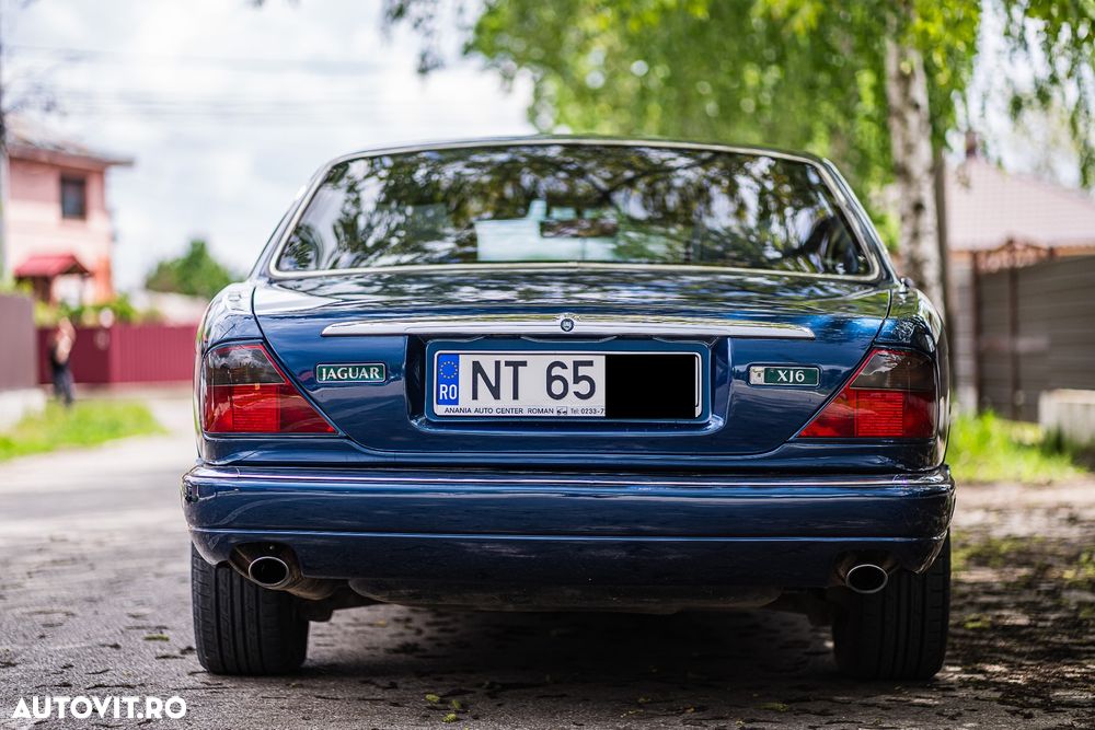 Jaguar XJ - 17