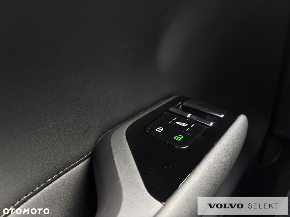 Volvo EX90 - 17