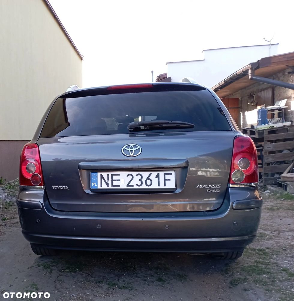 Toyota Avensis 2.2 D-4D Prestige - 2