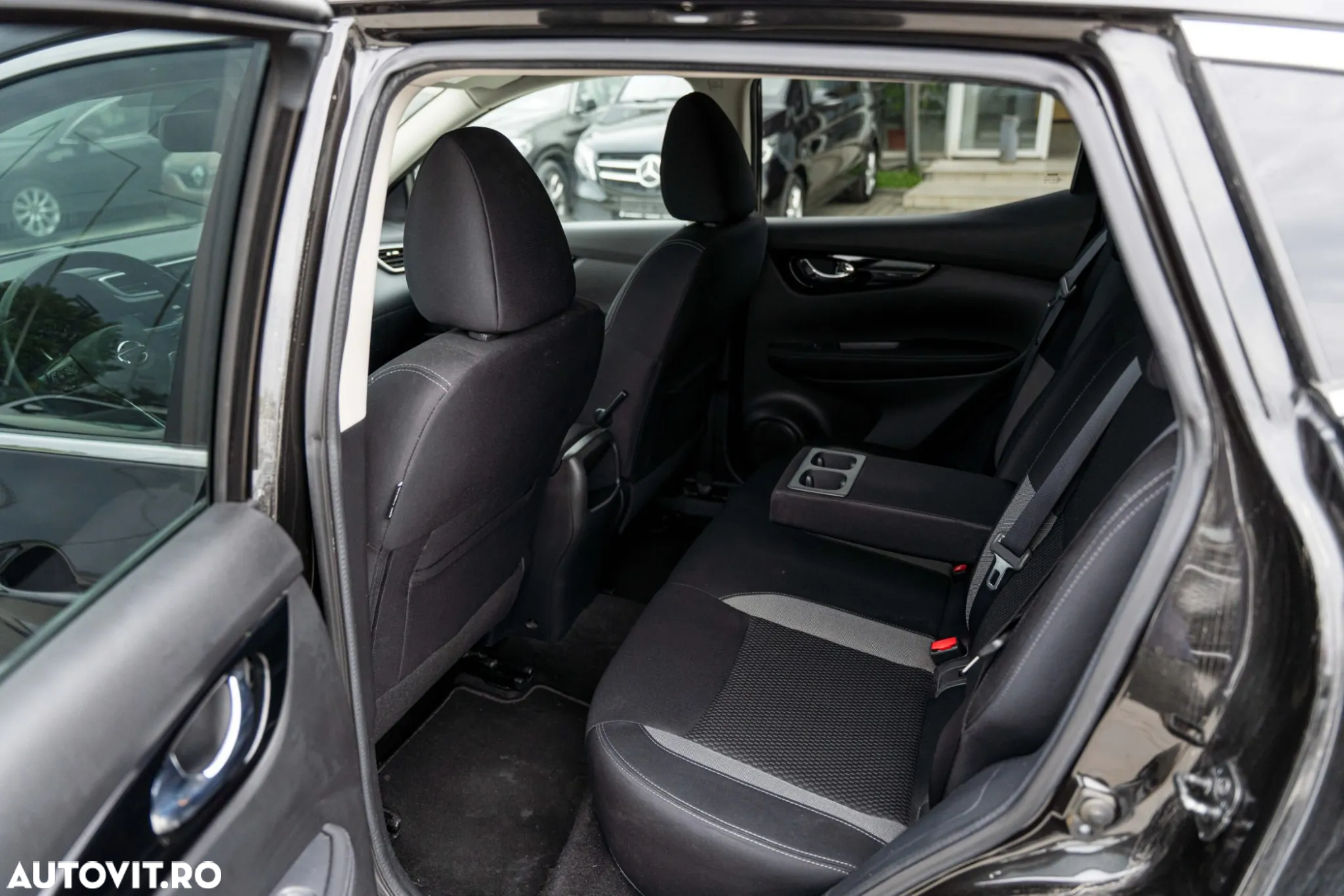 Nissan Qashqai 1.6 DCI Start/Stop N-Connecta - 14