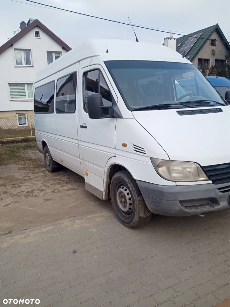 Mercedes-Benz Sprinter - 2