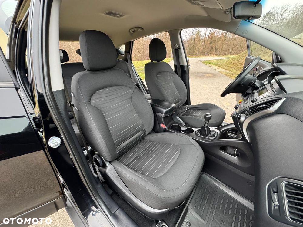 Hyundai ix35 1.6 2WD Fifa World Cup Edition - 26