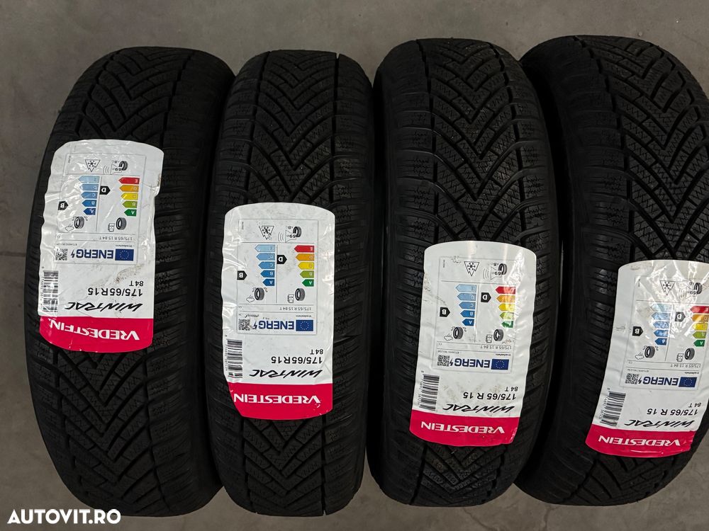 Vând 4 anvelope 175/65/15 vredestein de iarnă noi