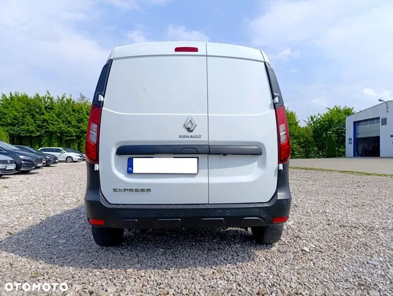 Renault Express Kangoo 1.3 TCE - 11