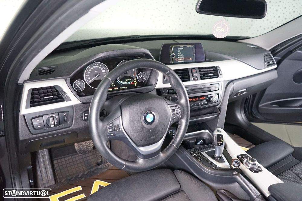 BMW 320 d Touring Auto Exclusive - 15