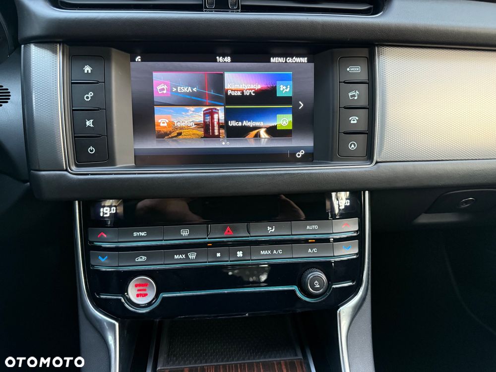 Jaguar XF 3.0 TDV6 Portfolio - 25