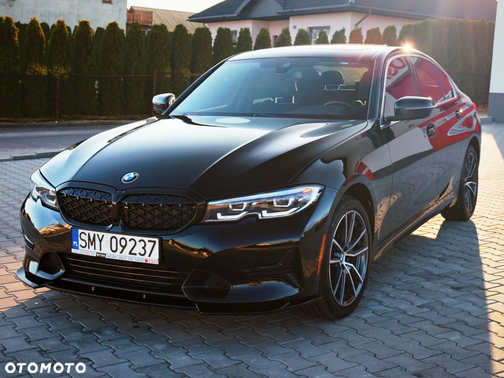 BMW Seria 3 330i xDrive Sport Line - 2