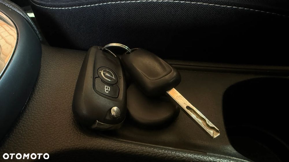 Opel Astra 1.4 T Enjoy S&S - 23