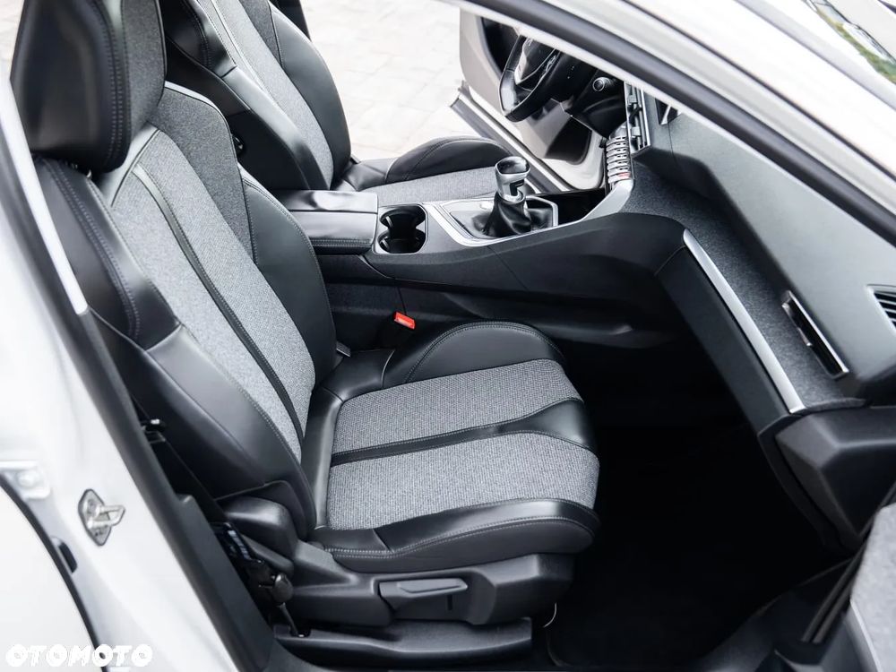 Peugeot 3008 - 29
