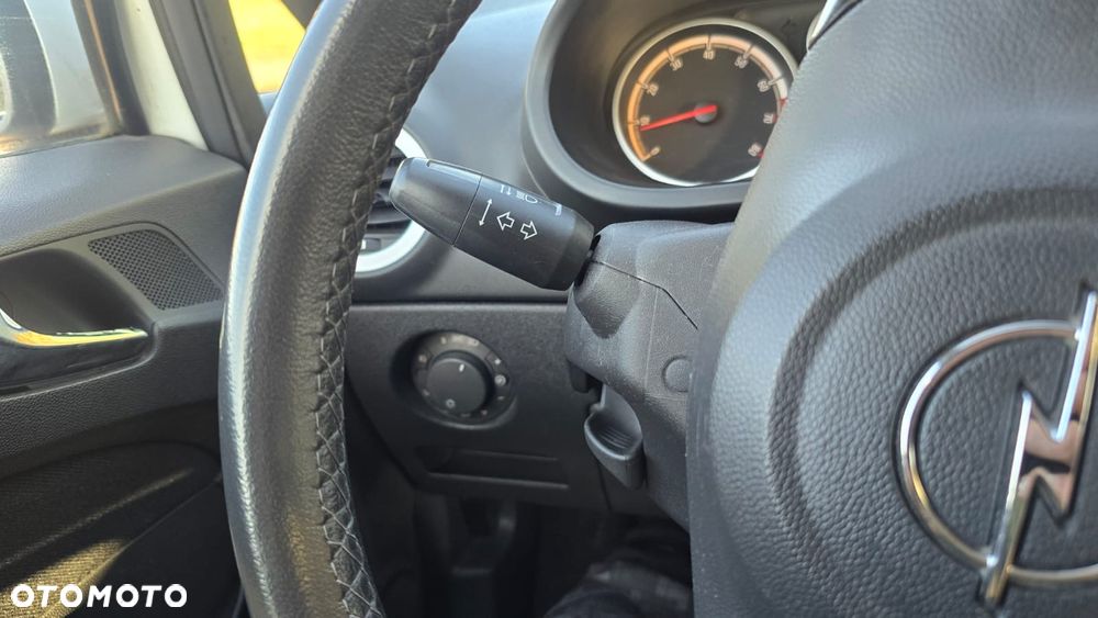 Opel Corsa 1.2 16V Enjoy - 16