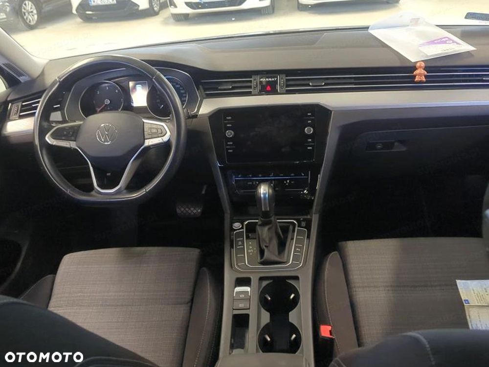 Volkswagen Passat - 7