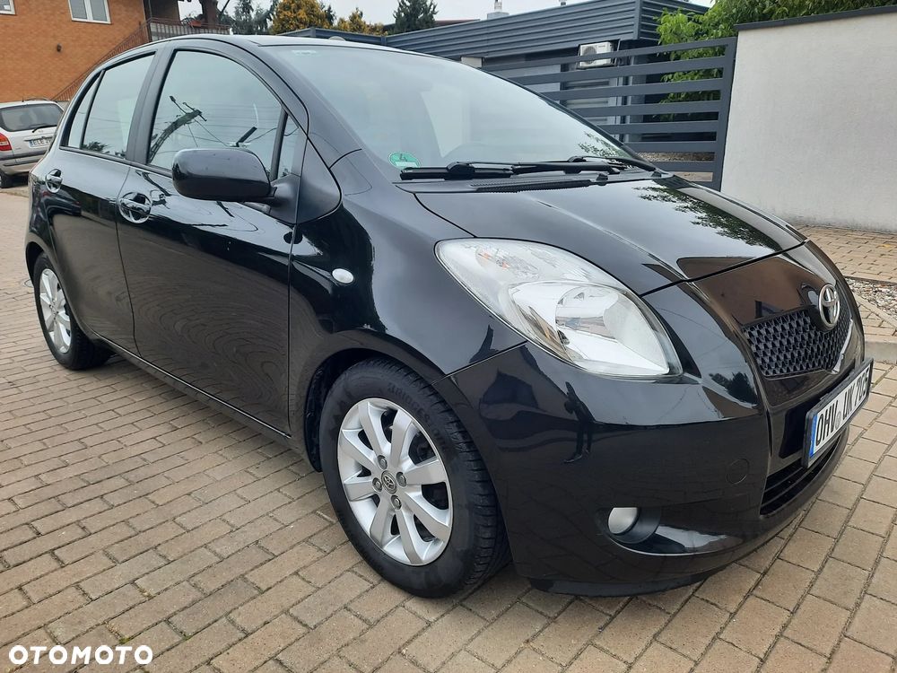 Toyota Yaris 1.3 Sol Premium - 1