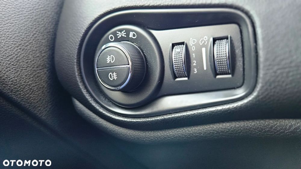 Jeep Renegade 1.4 MultiAir Longitude FWD S&S - 26