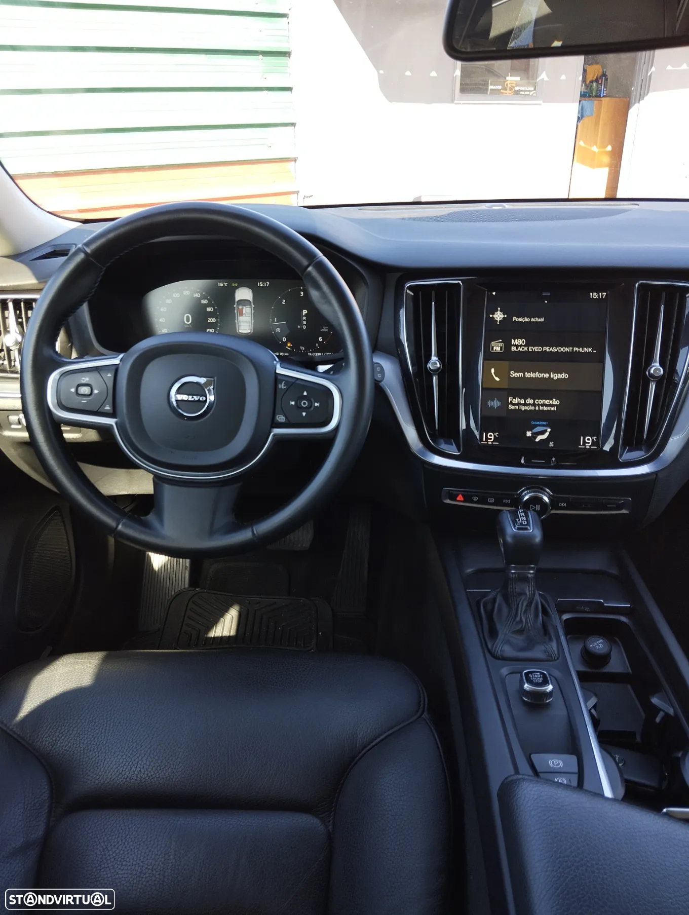 Volvo V60 2.0 D3 Momentum Geartronic - 12