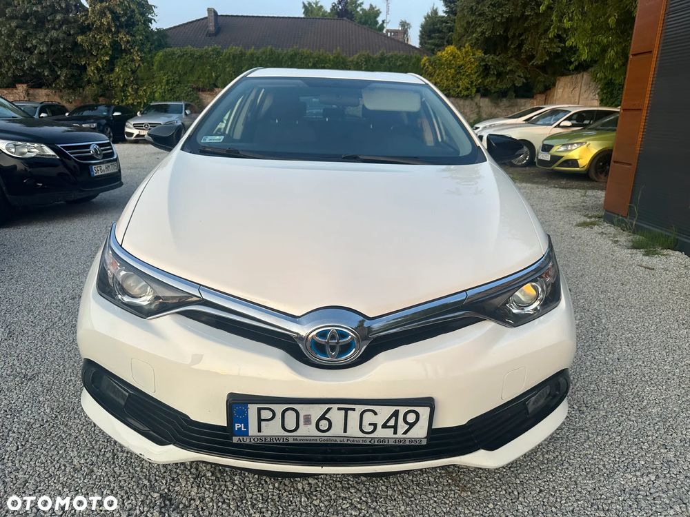 Toyota Auris Hybrid 135 Premium - 10
