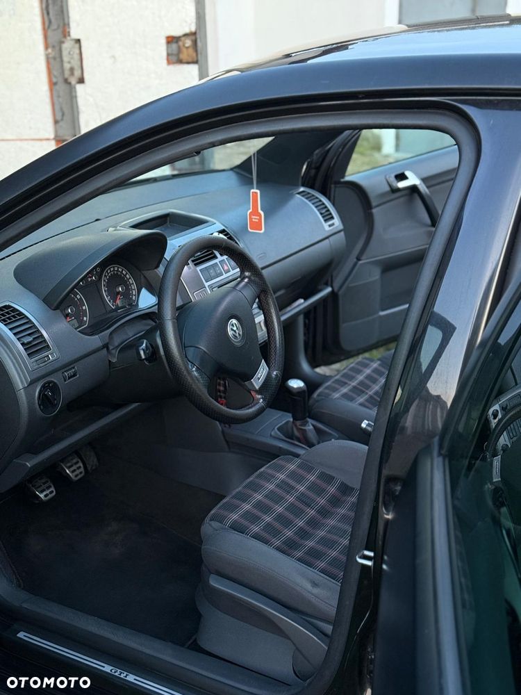 Volkswagen Polo - 10