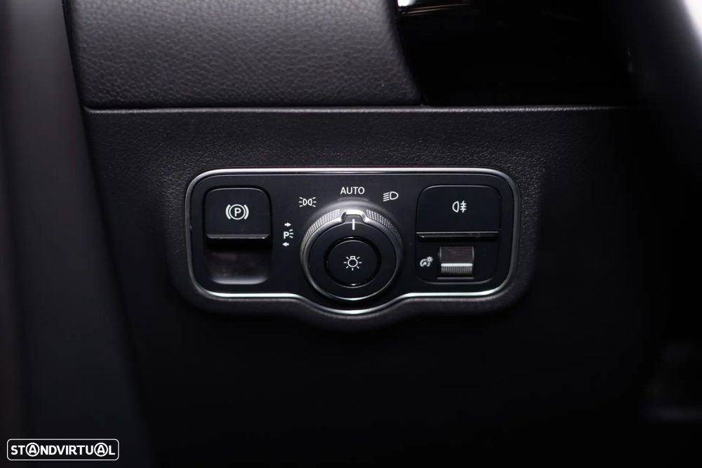 Mercedes-Benz GLA 180 d Business Solutions - 36