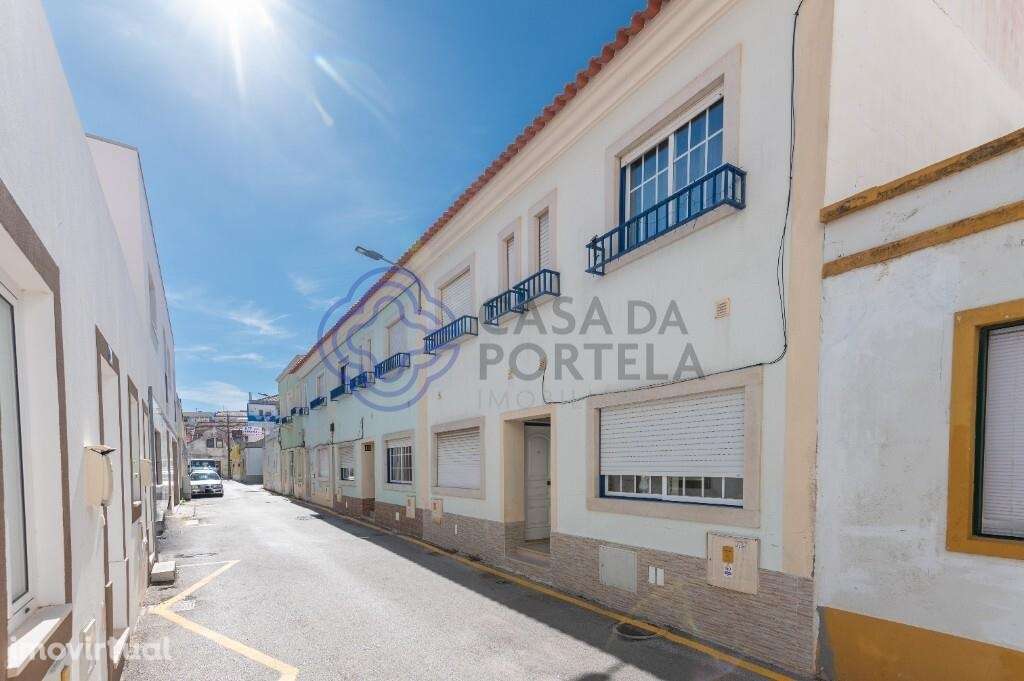 Apartamento T2 duplex próximo do centro das Caldas da Rainha - Grande imagem: 2/20