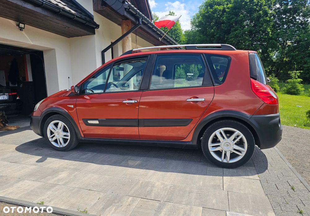 Renault Scenic 1.9 dCi FAP Conquest - 4