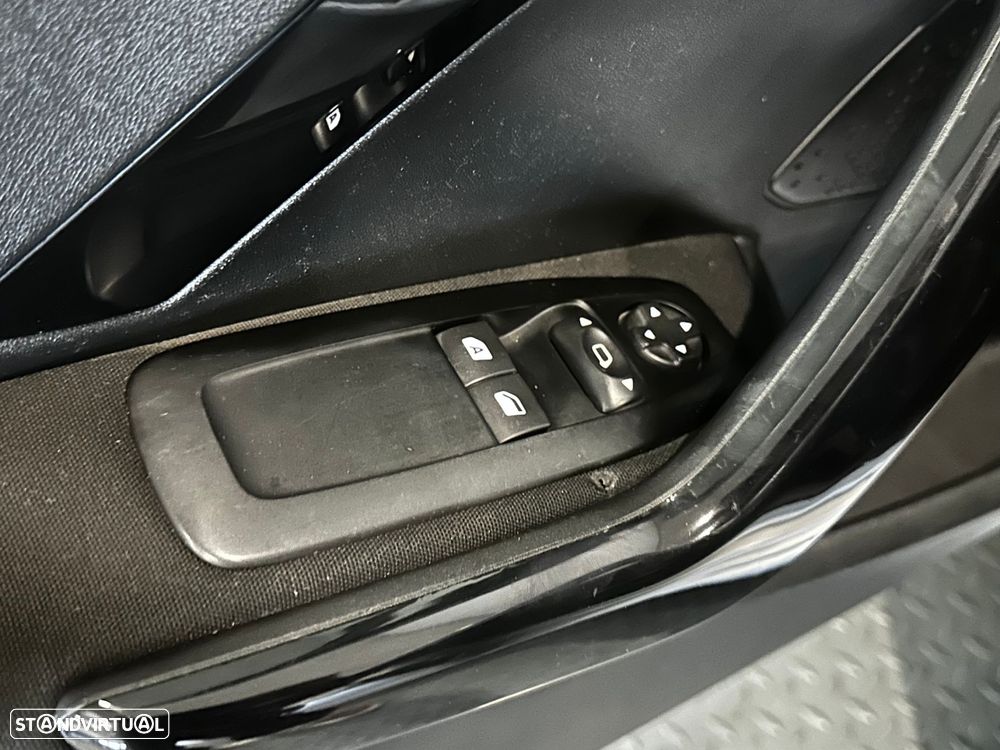 Peugeot 208 1.4 HDi - 15