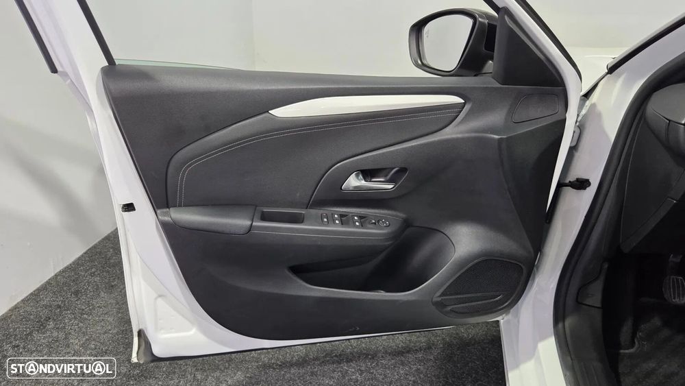 Opel Corsa 1.2 Direct Injection Turbo S&S GS - 36