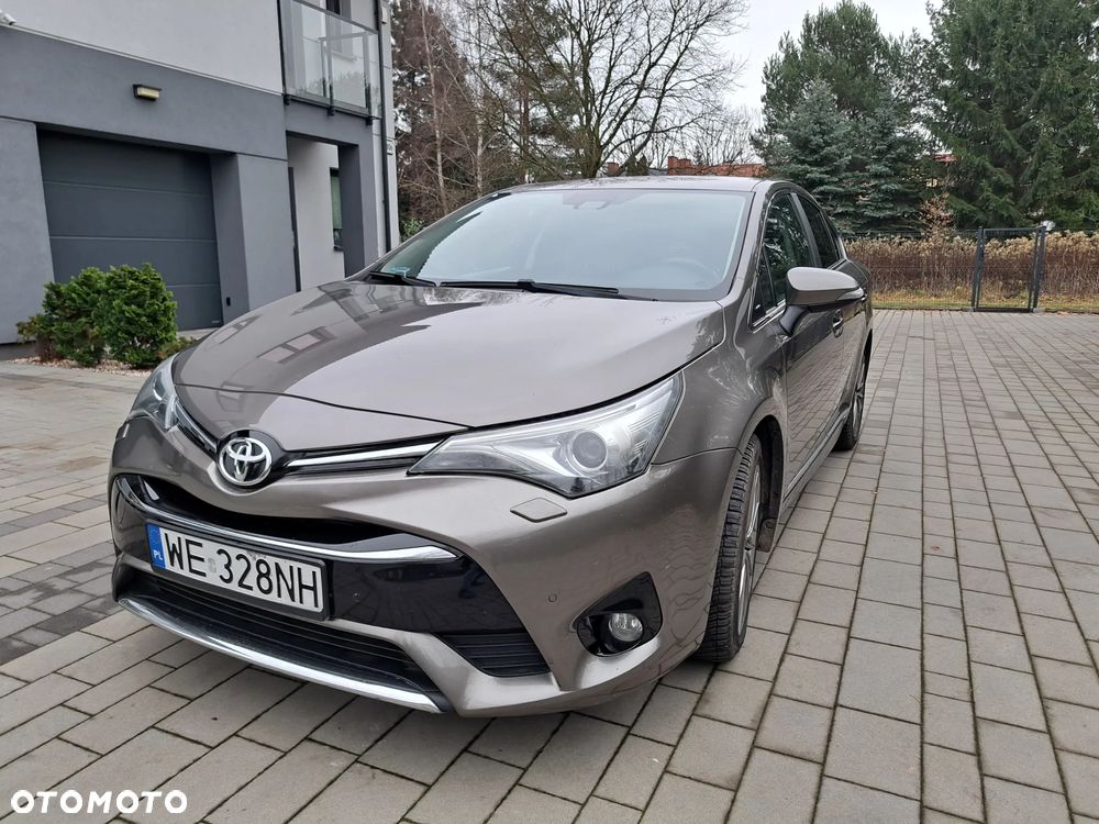 Toyota Avensis 2.0 Premium MS - 10