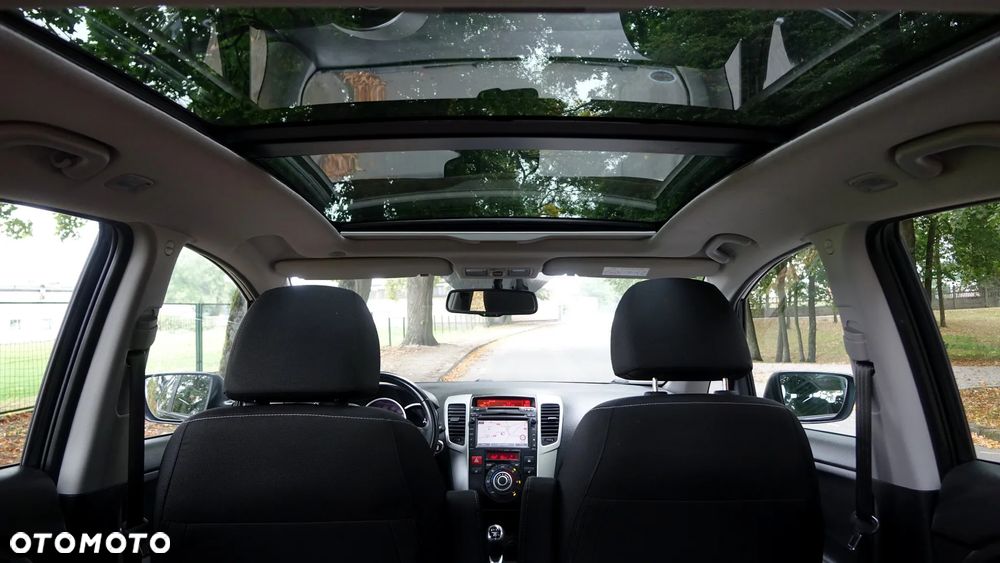 Kia Venga 1.6 CRDi 128 Black Collection - 10