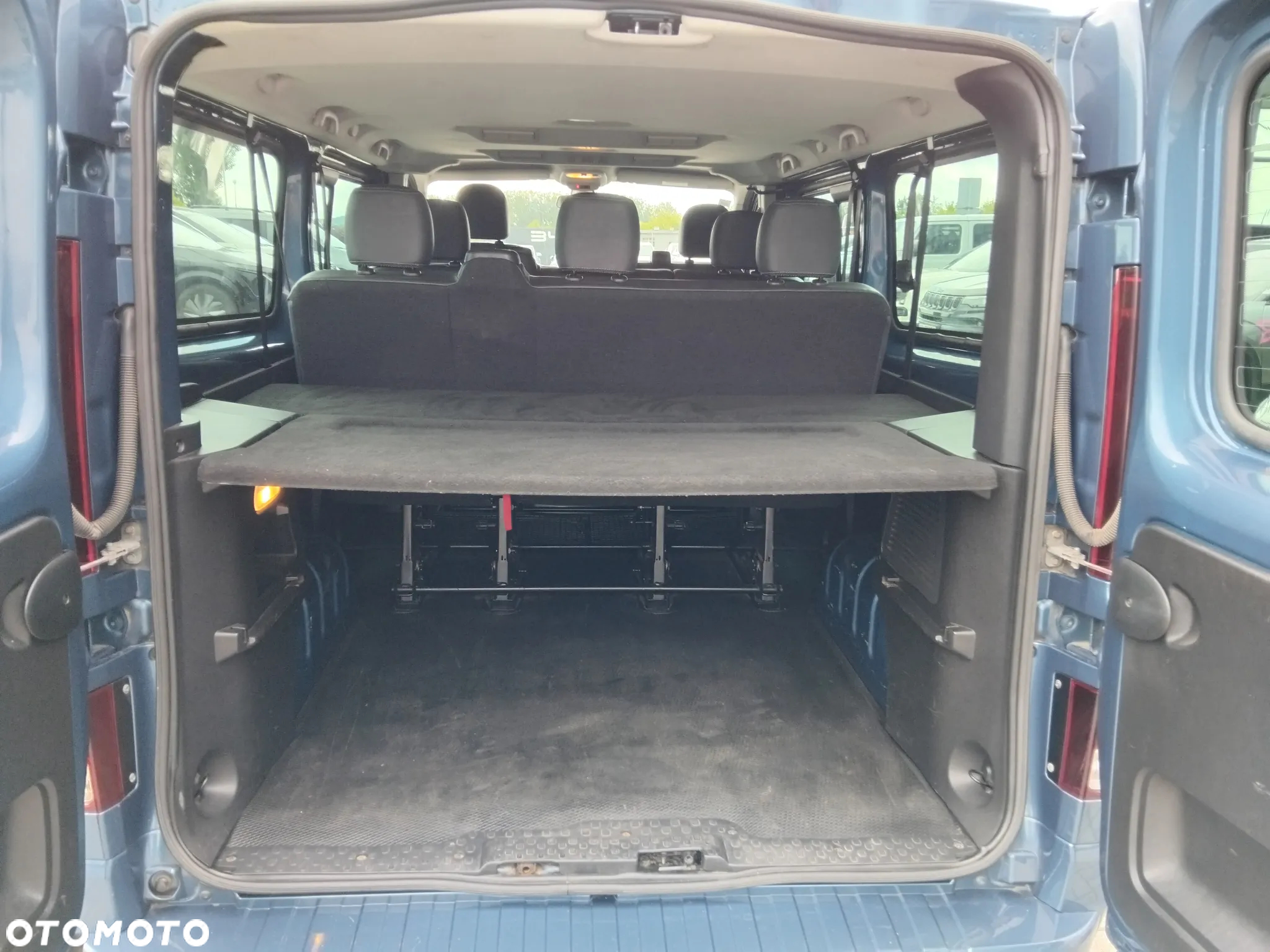 Opel Vivaro L2H1 2.9t Elegance - 25