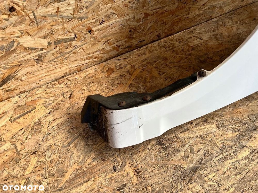 BŁOTNIK lewy KIA PICANTO 1 LIFT Kod lakieru: UD biały - 6