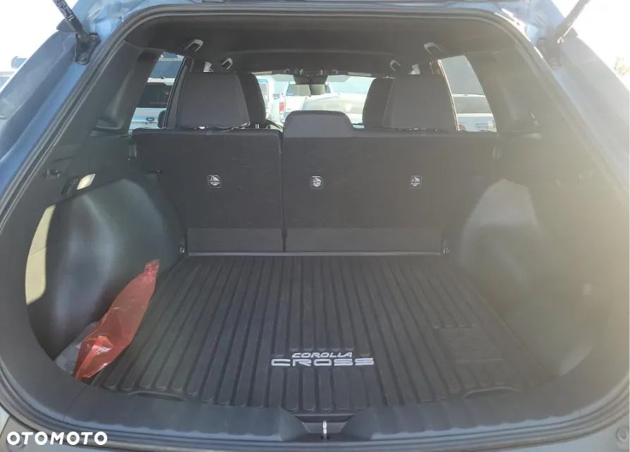 Toyota Corolla Cross - 12