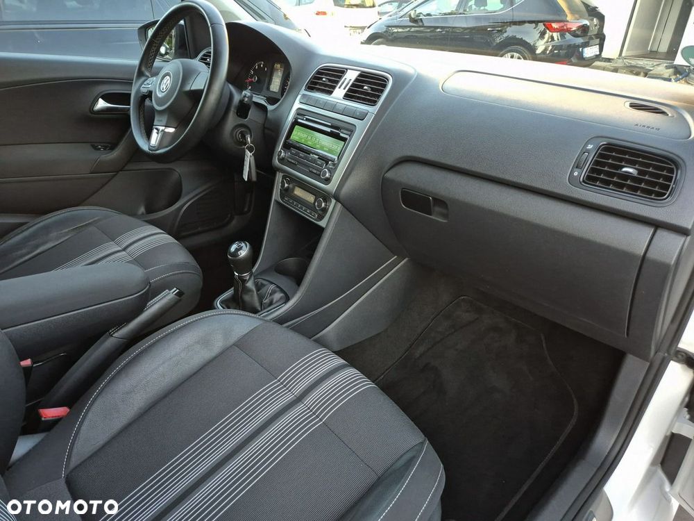 Volkswagen Polo 1.4 MATCH - 20