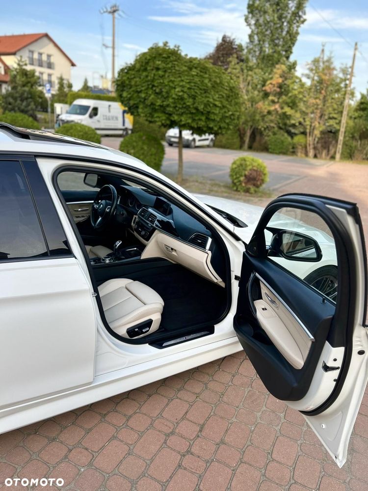 BMW Seria 3 340i xDrive M Sport Shadow sport - 14